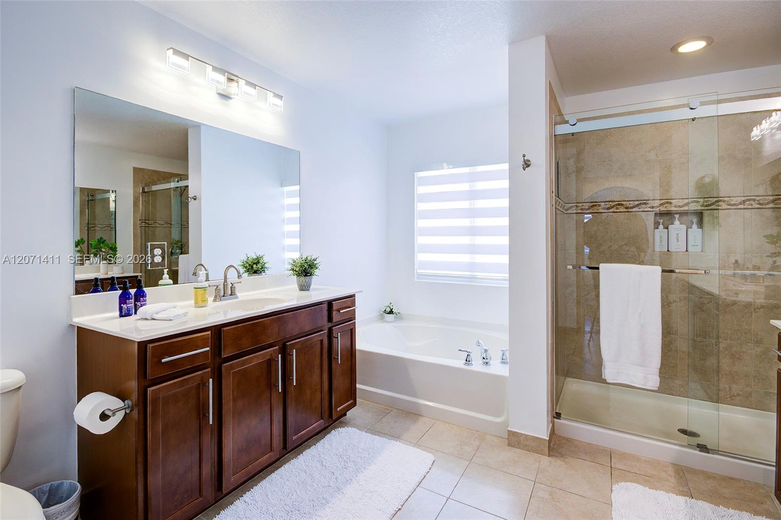 9370 Cobblestone Brooke Court gallery image #27