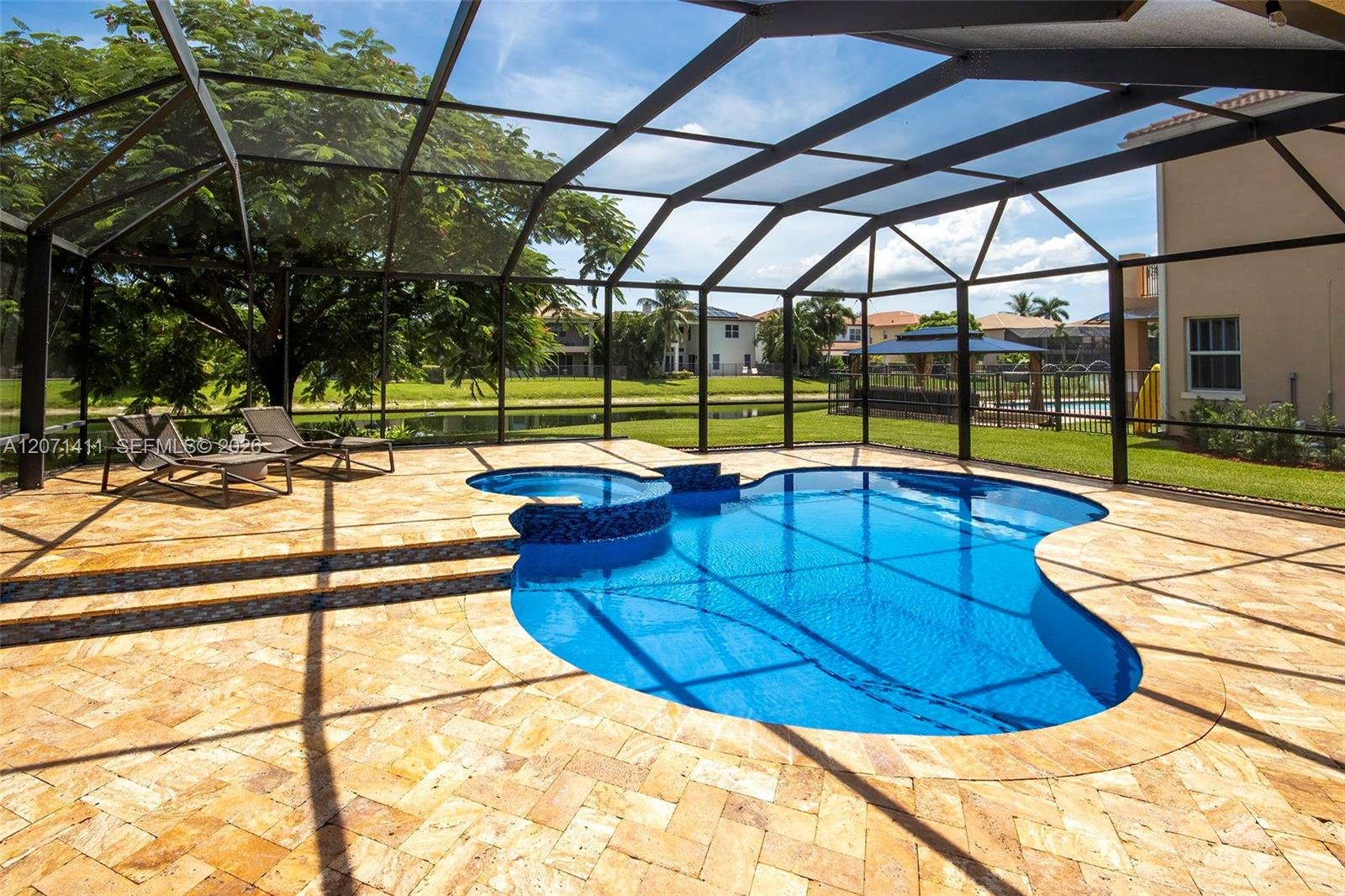 9370 Cobblestone Brooke Court gallery image #5