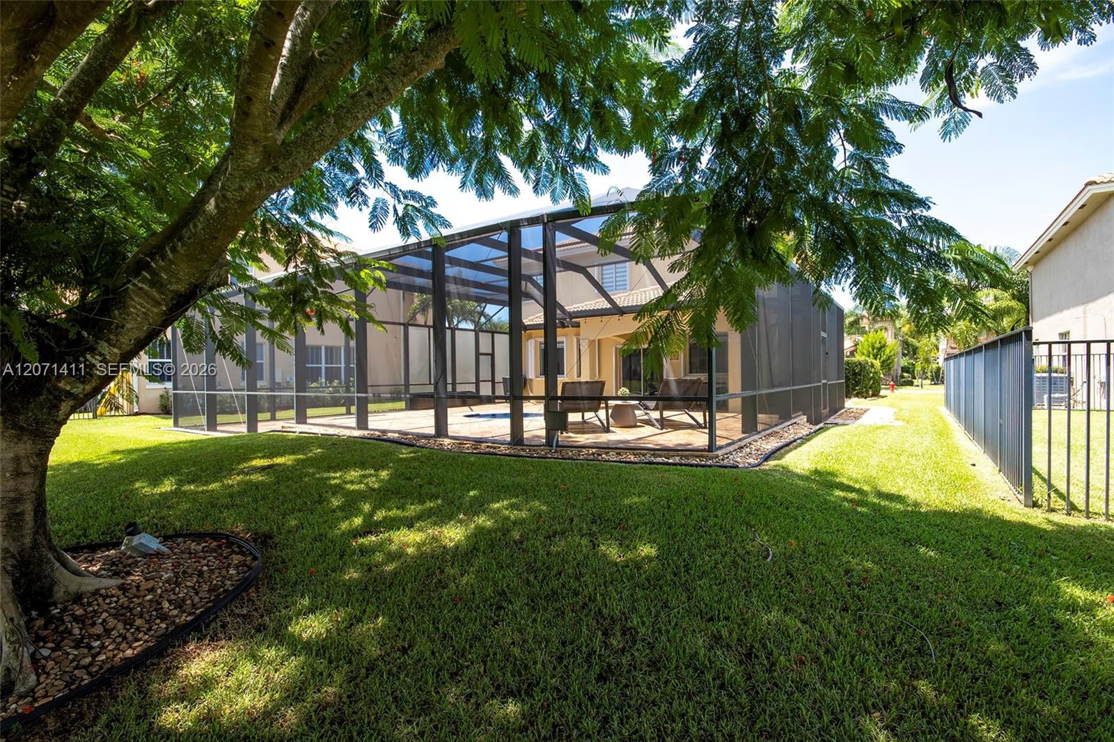 9370 Cobblestone Brooke Court gallery image #7
