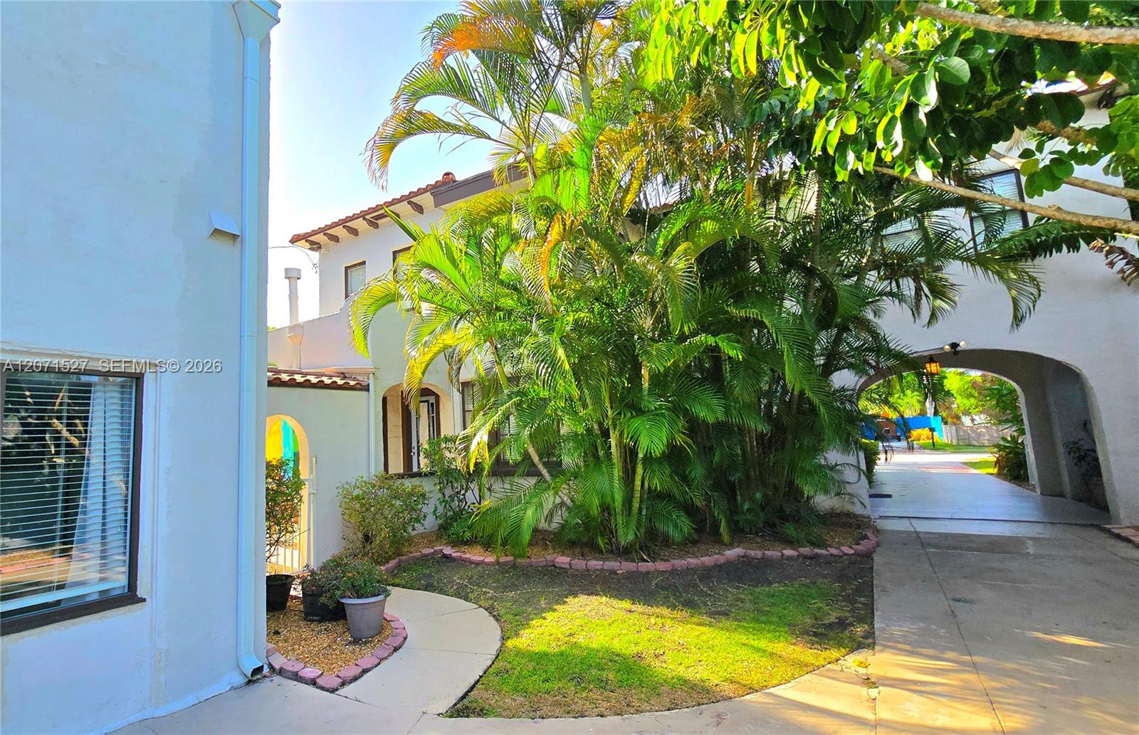 219 S 17th Avenue