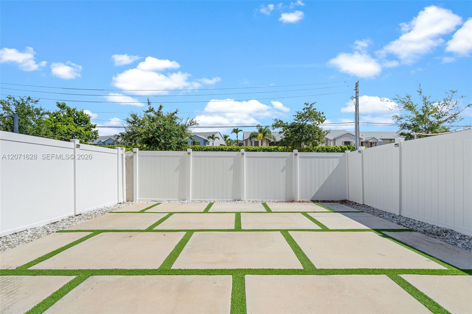 837 SE 16th Court