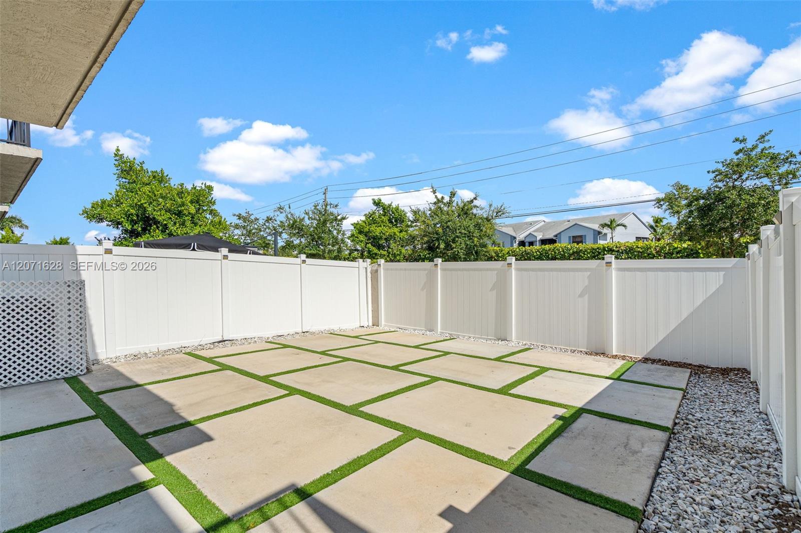 837 SE 16th Court
