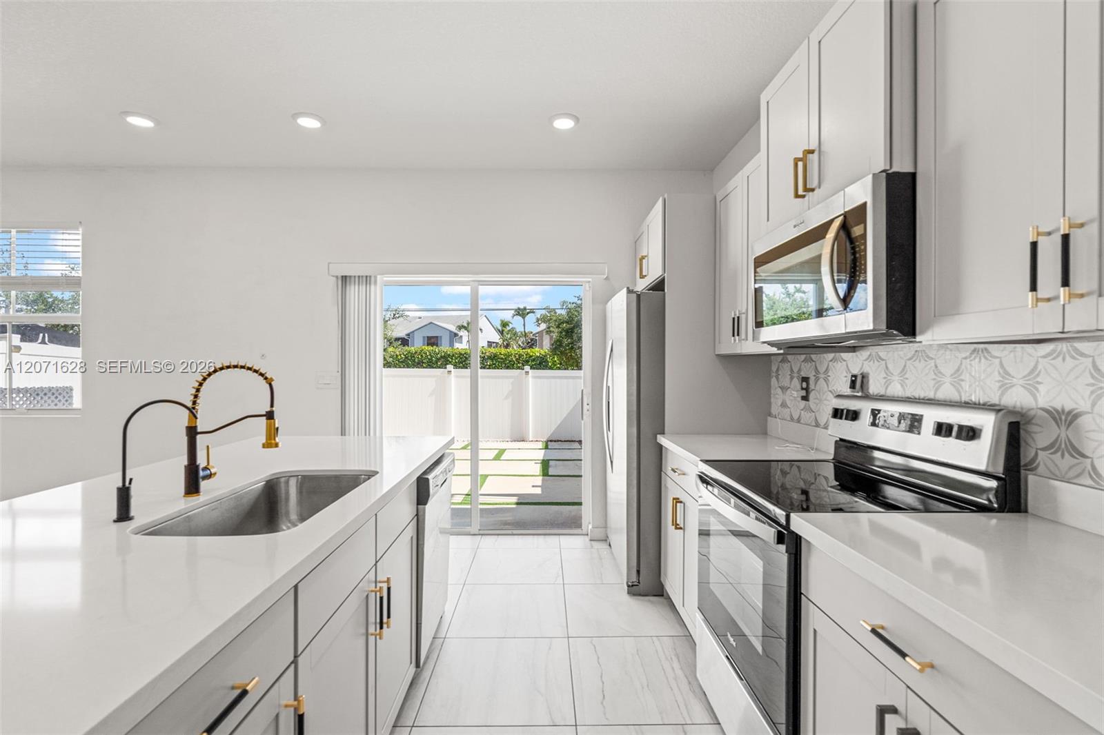 837 SE 16th Court