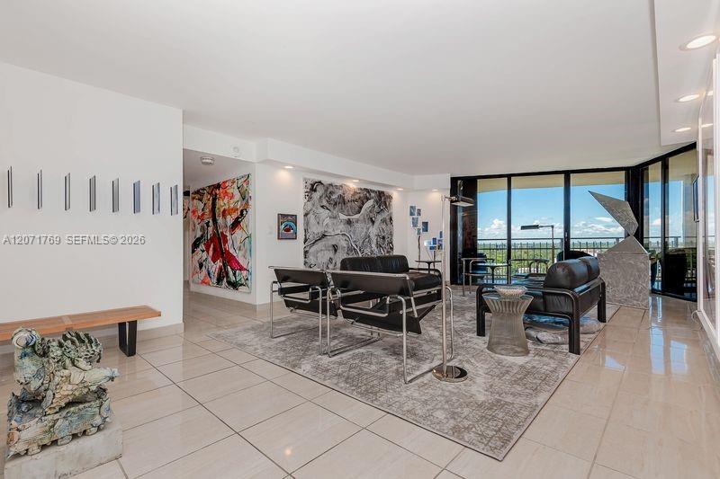 1000 Quayside Terrace