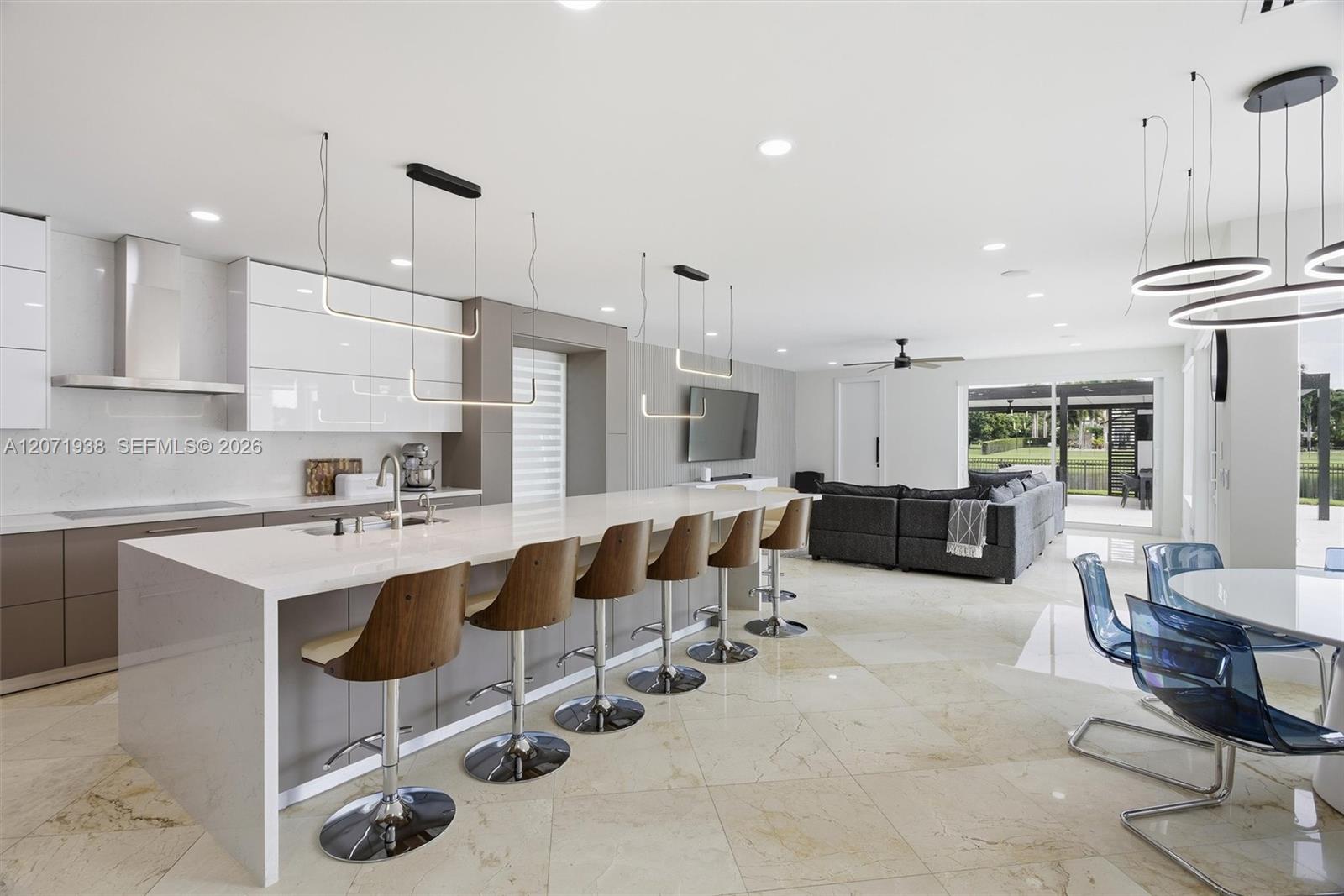 3526 Juniper Lane