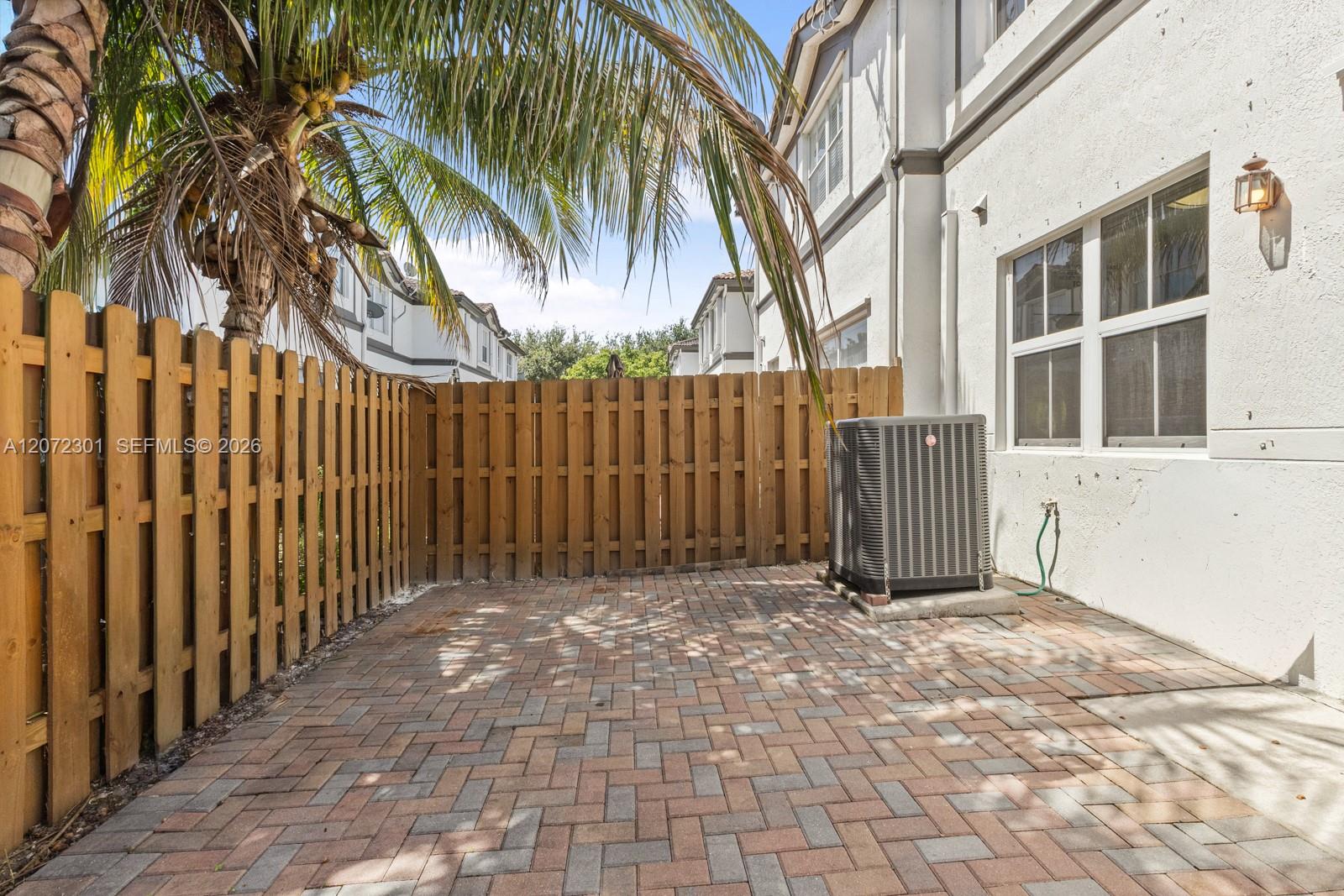 7809 NW 114th Path