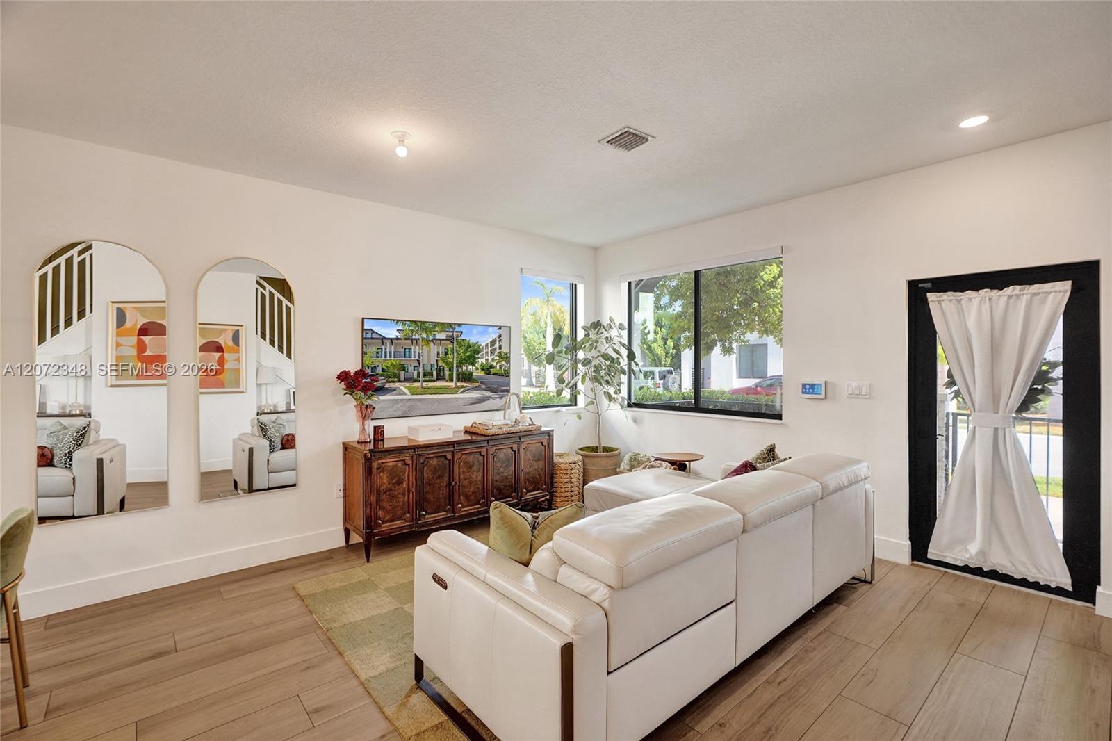 8166 NW 42nd Street
