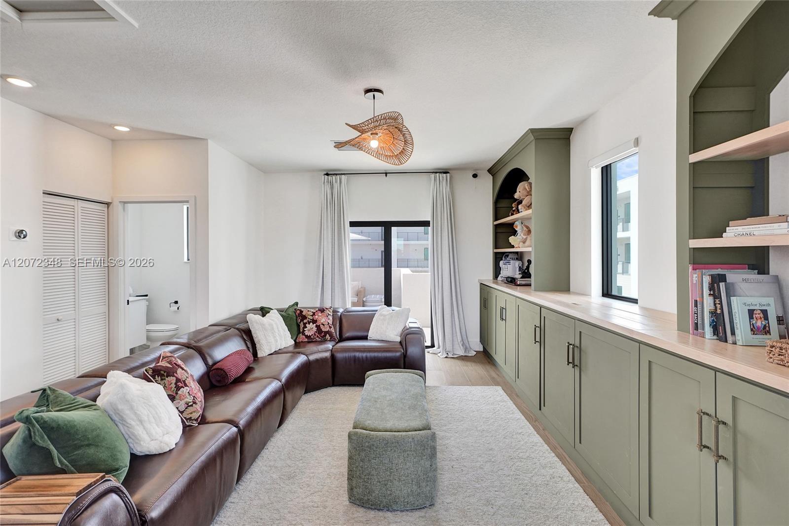 8166 NW 42nd Street
