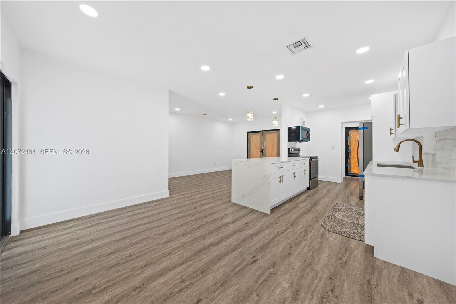 1014 W 66th Street