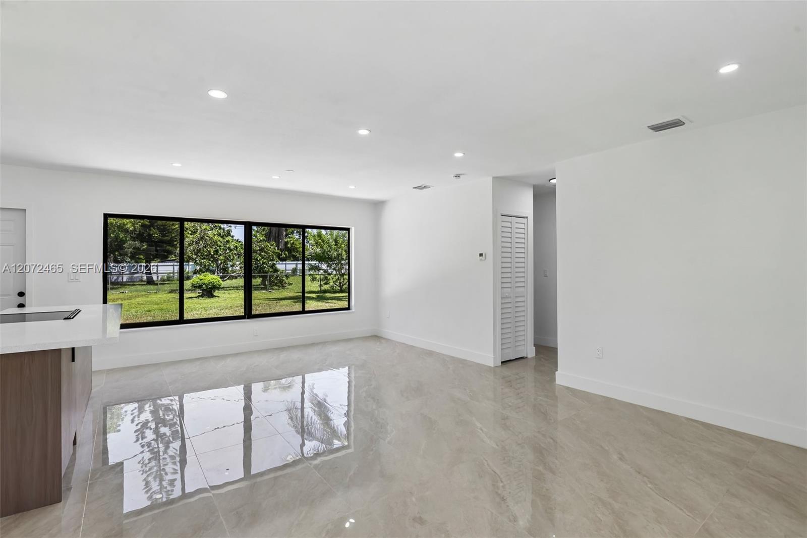 521 NW 189th Terrace