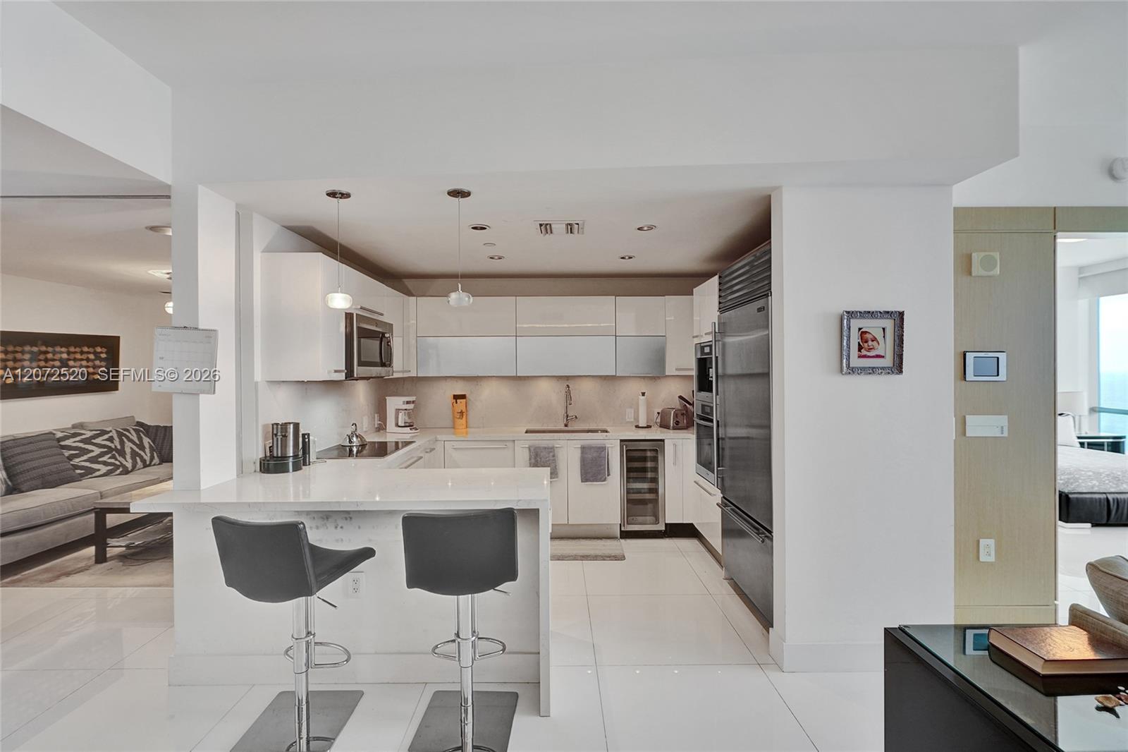 17121 Collins Avenue gallery image #26