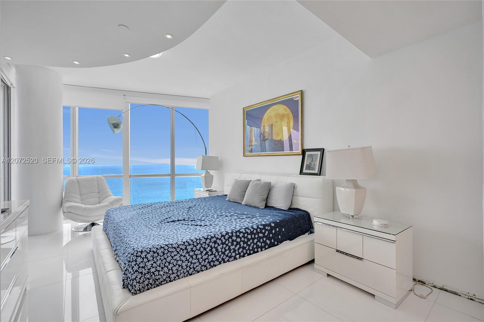 17121 Collins Avenue gallery image #3
