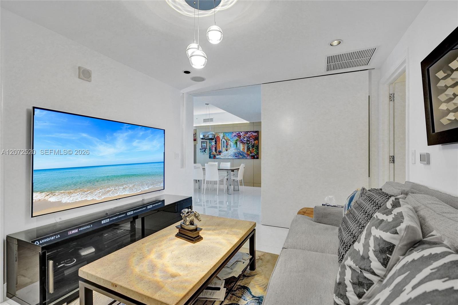 17121 Collins Avenue gallery image #31