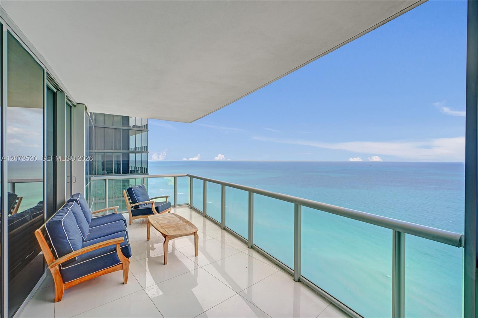 17121 Collins Avenue gallery image #37