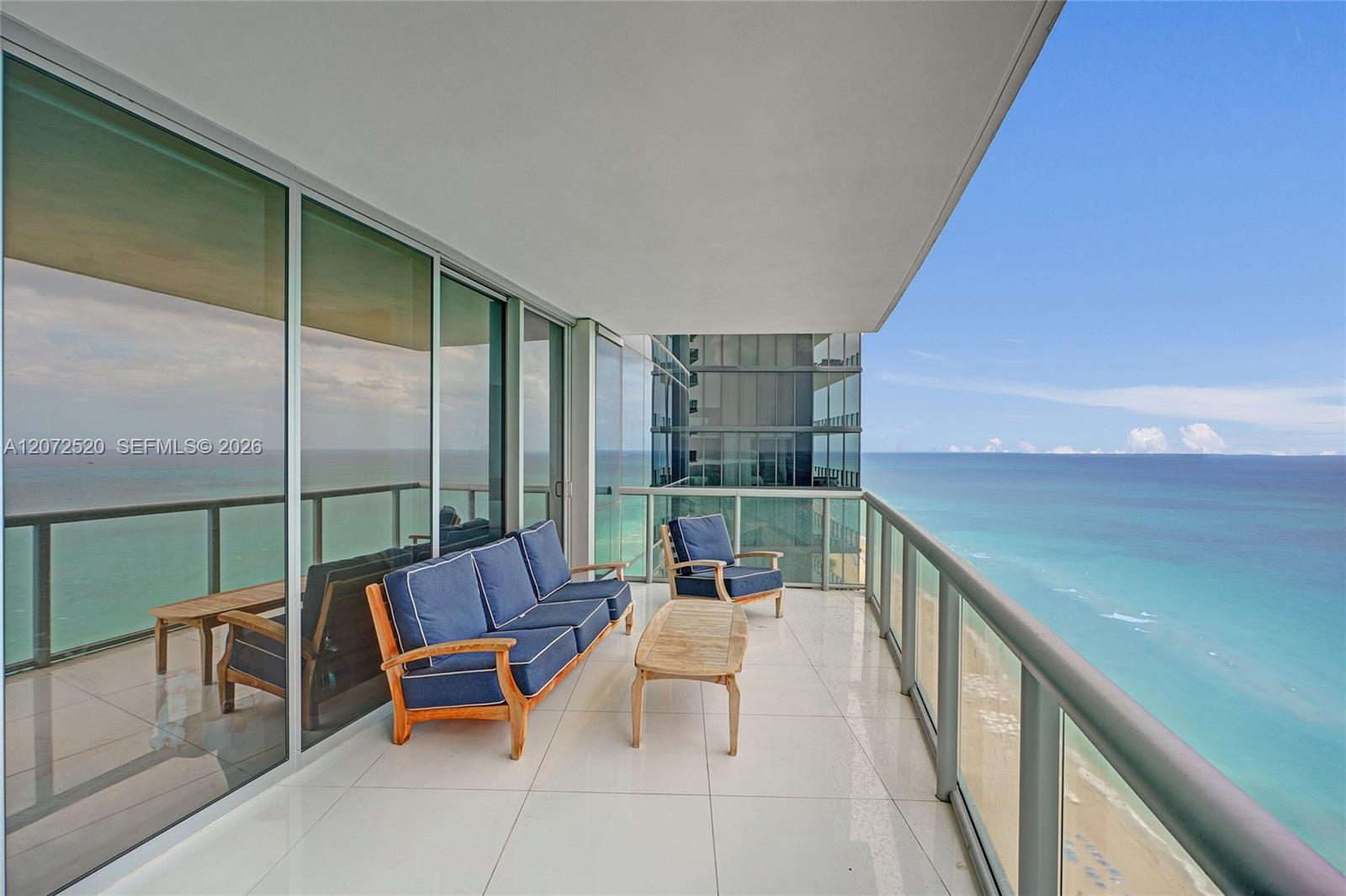 17121 Collins Avenue gallery image #38