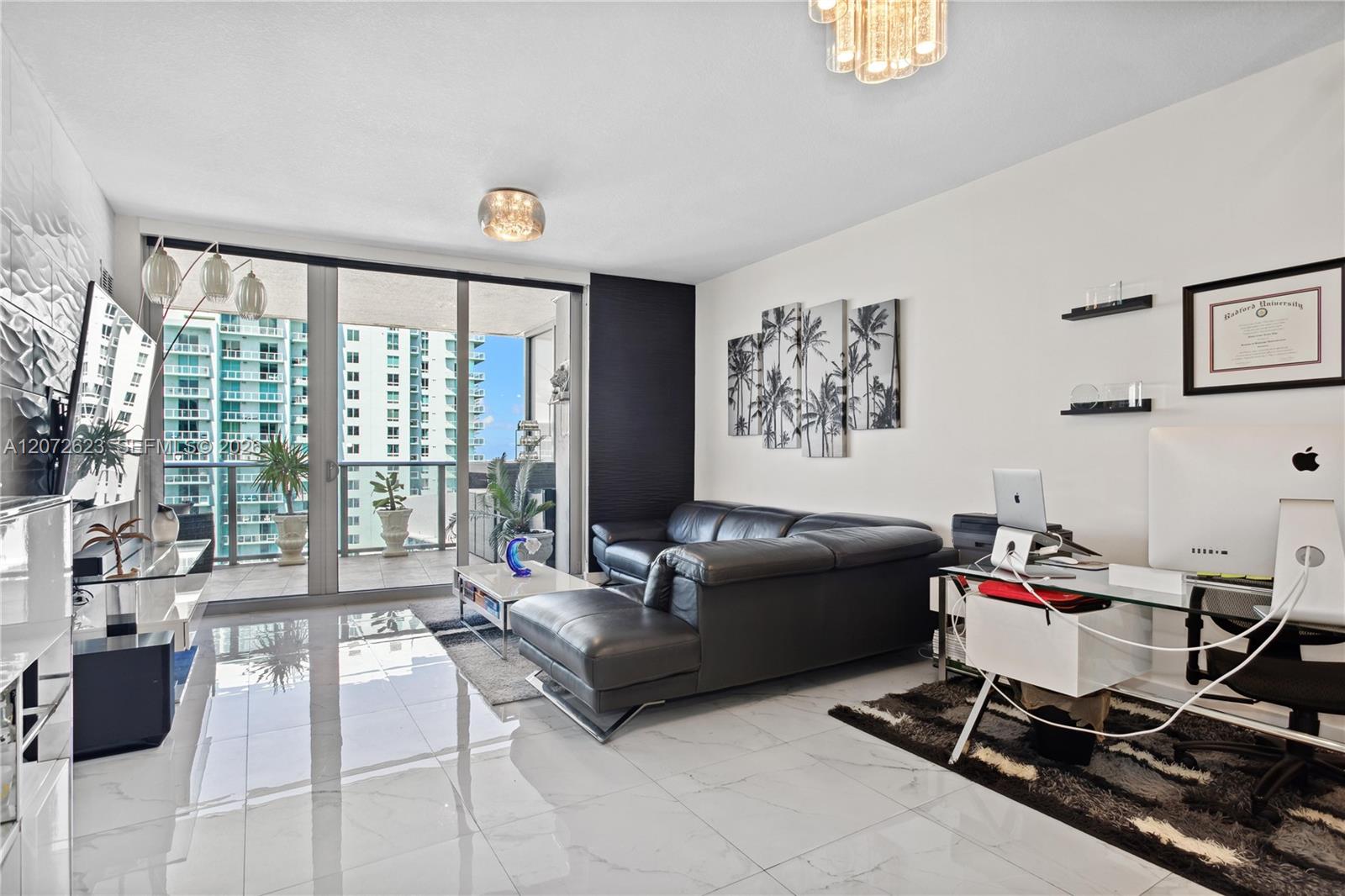 488 NE 18th Street