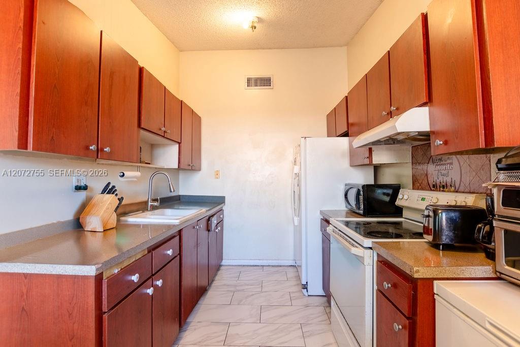 20404 NW 27th Court