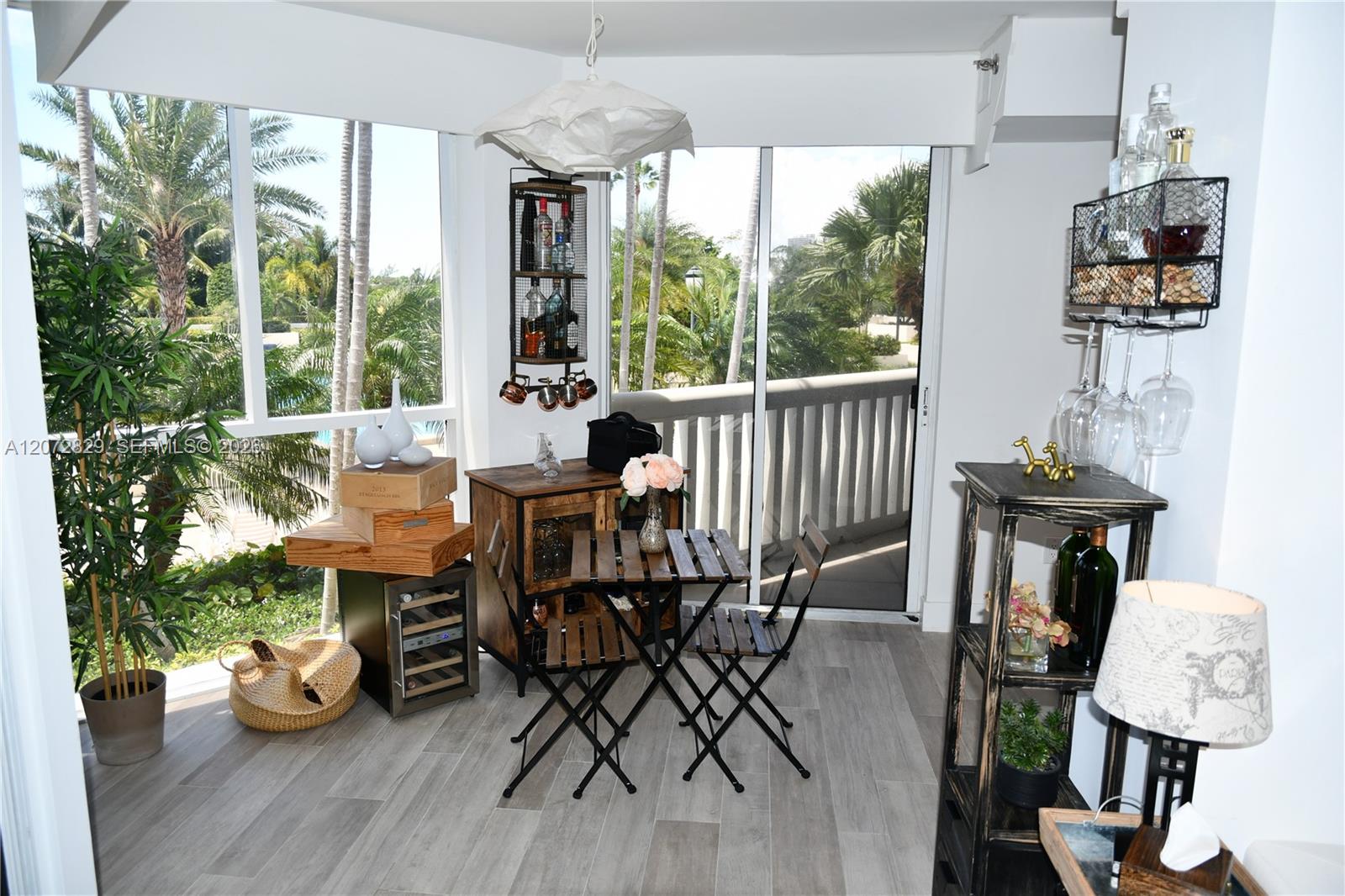 1000 E Island Boulevard