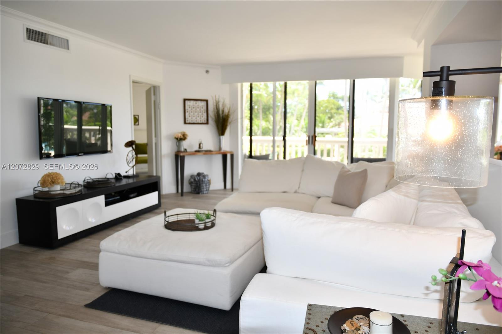 1000 E Island Boulevard
