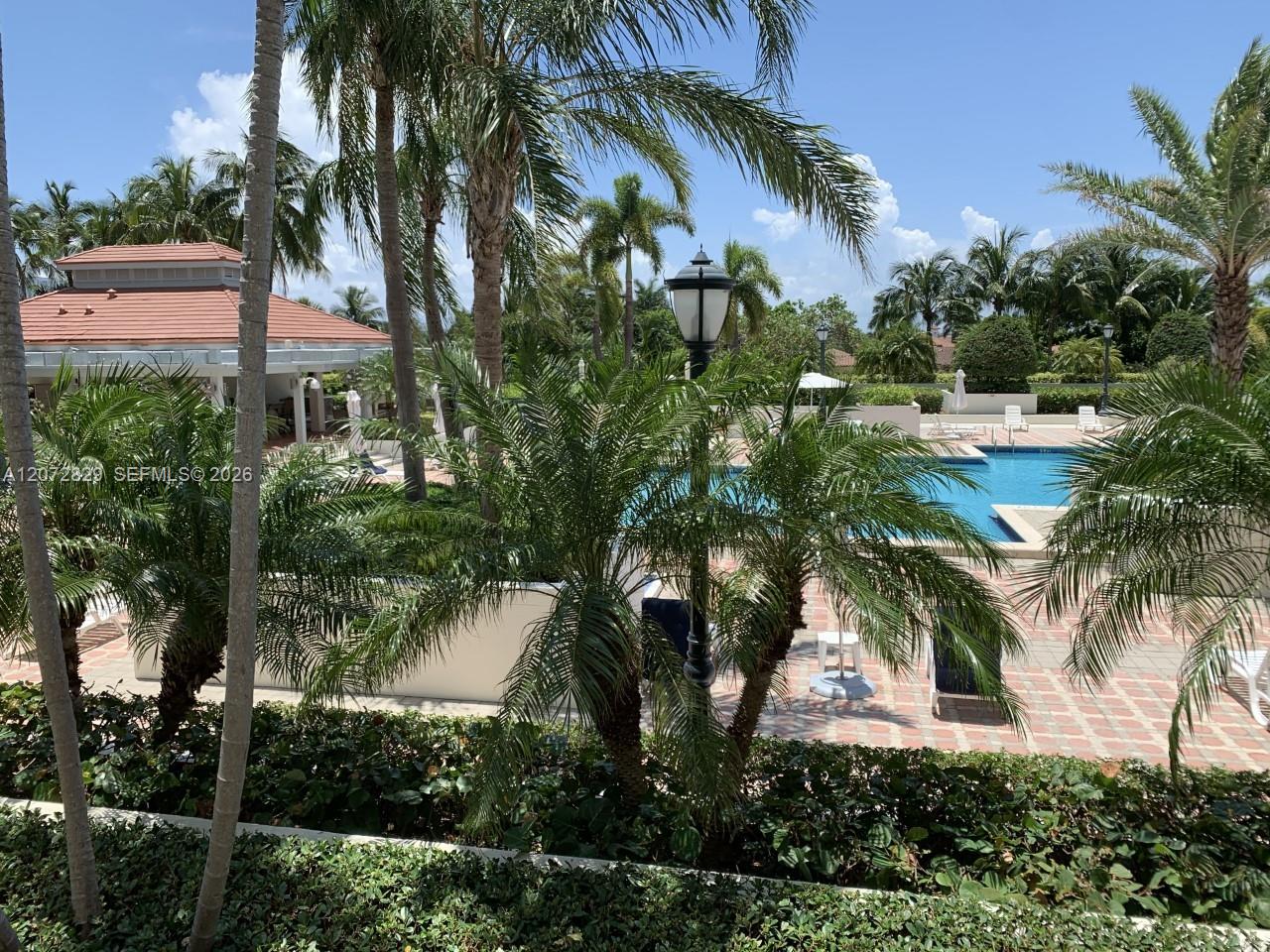 1000 E Island Boulevard