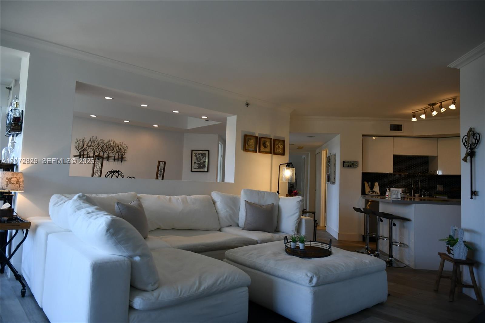 1000 E Island Boulevard