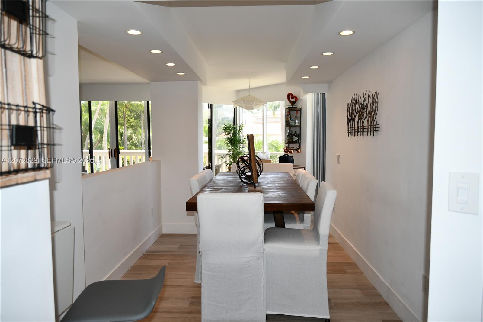 1000 E Island Boulevard