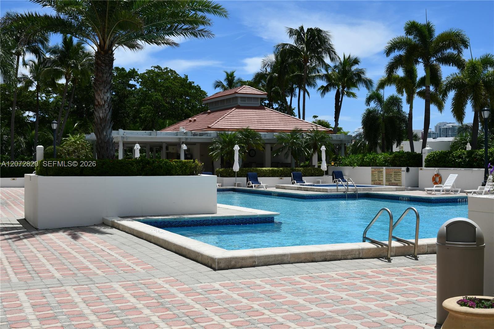 1000 E Island Boulevard