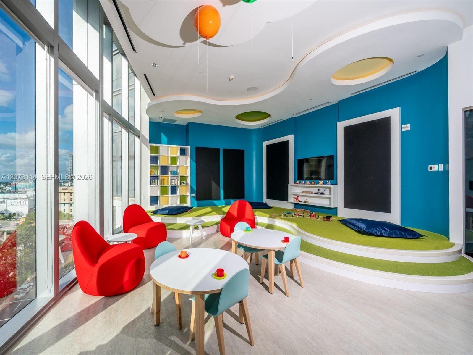 851 NE 1st Avenue