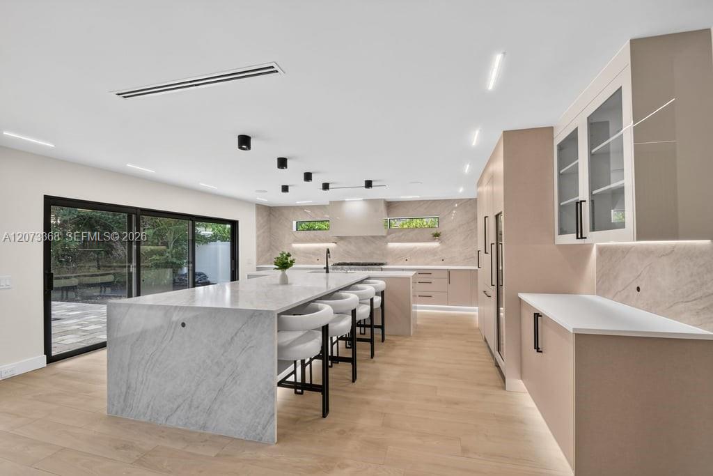 2802 SW 5th Street gallery image #16