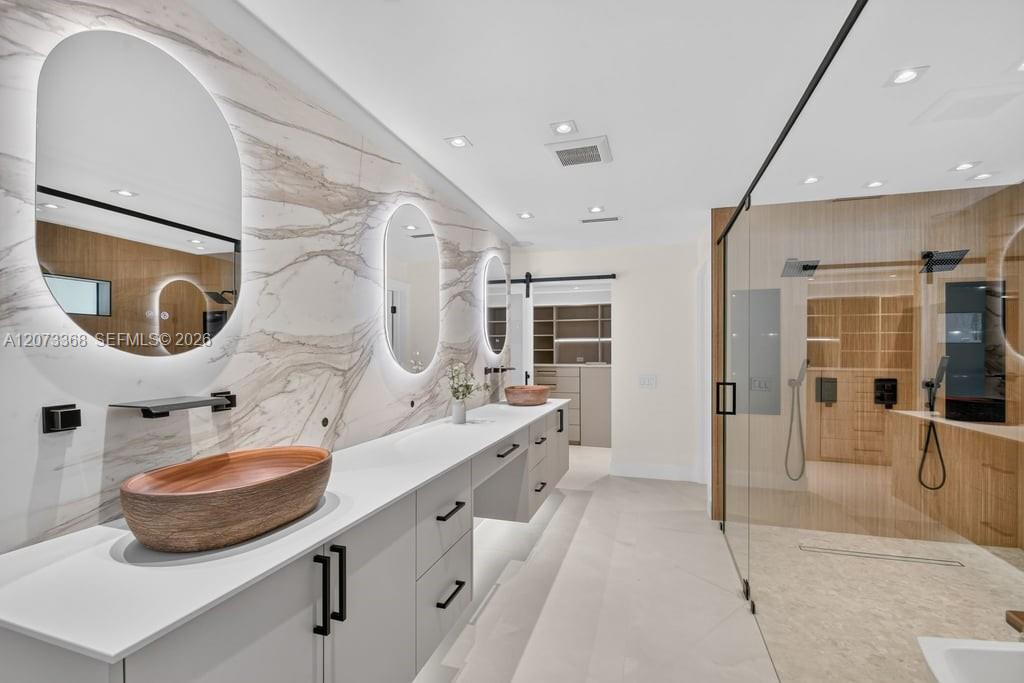 2802 SW 5th Street gallery image #28