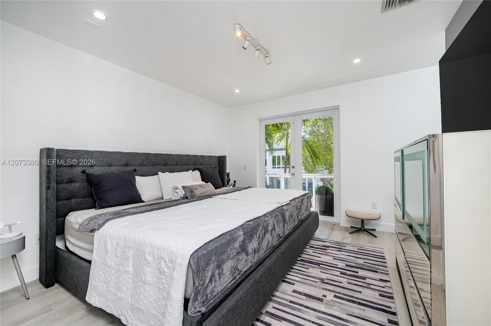 6428 NW 104th Court