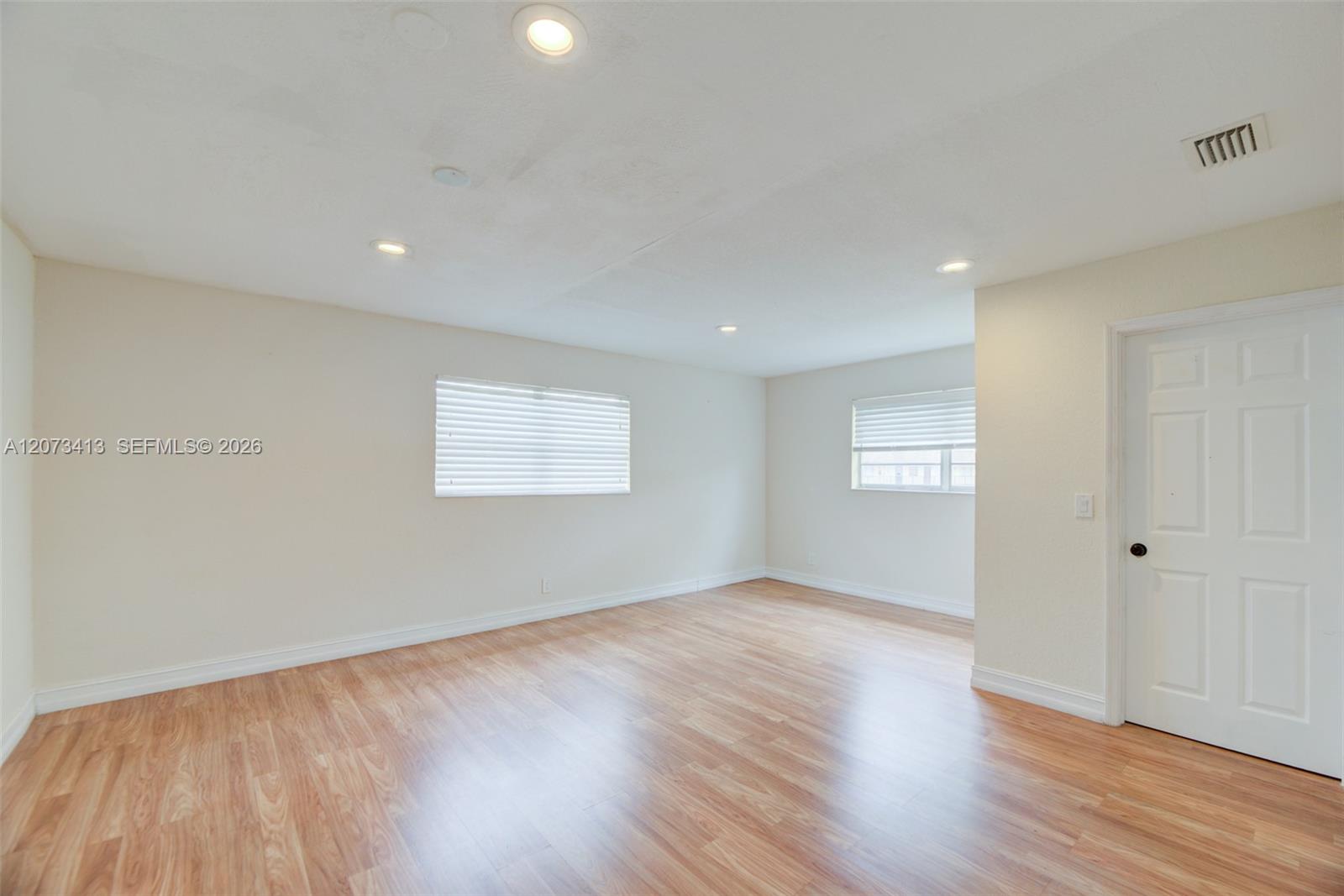 359 10th Street