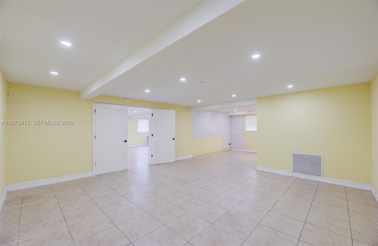 359 10th Street