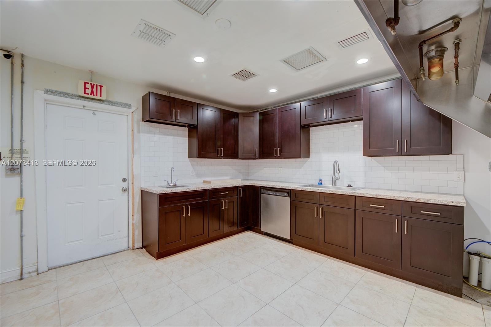 359 10th Street