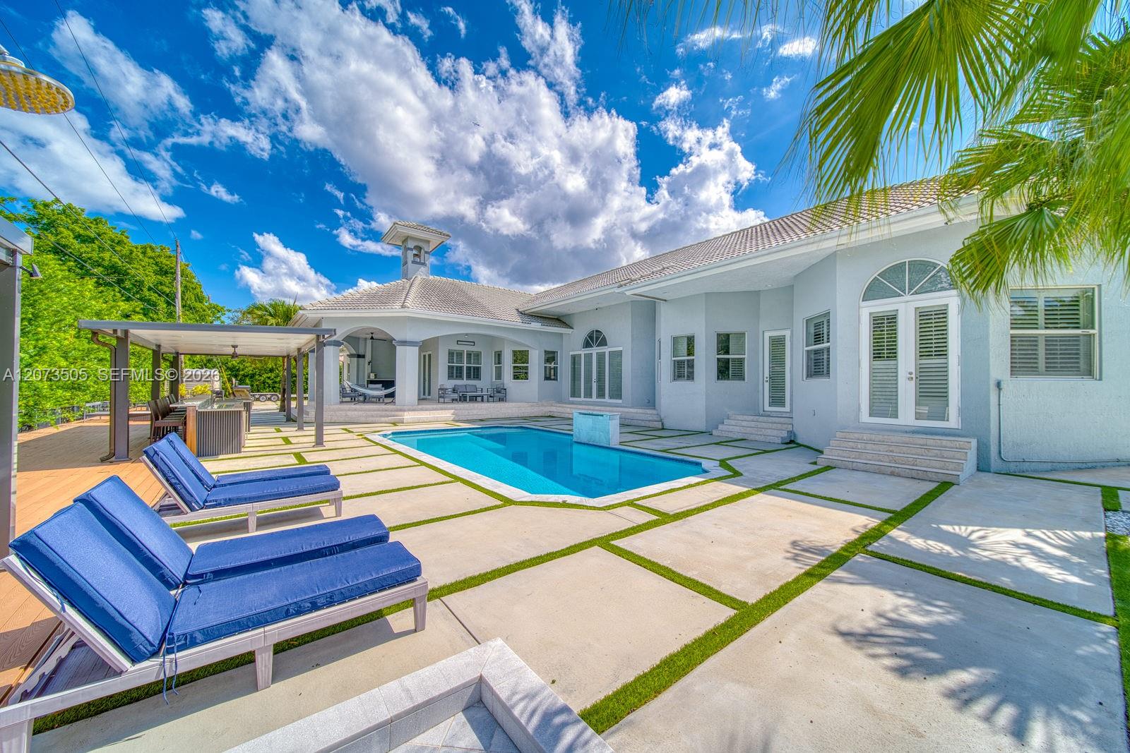 901 NW 122nd Avenue
