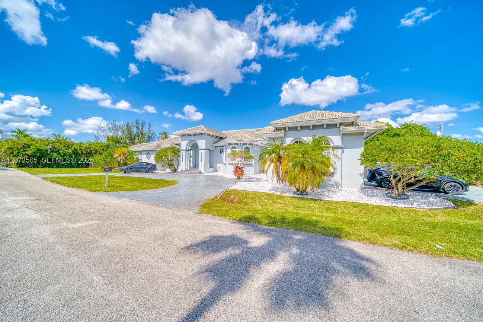 901 NW 122nd Avenue