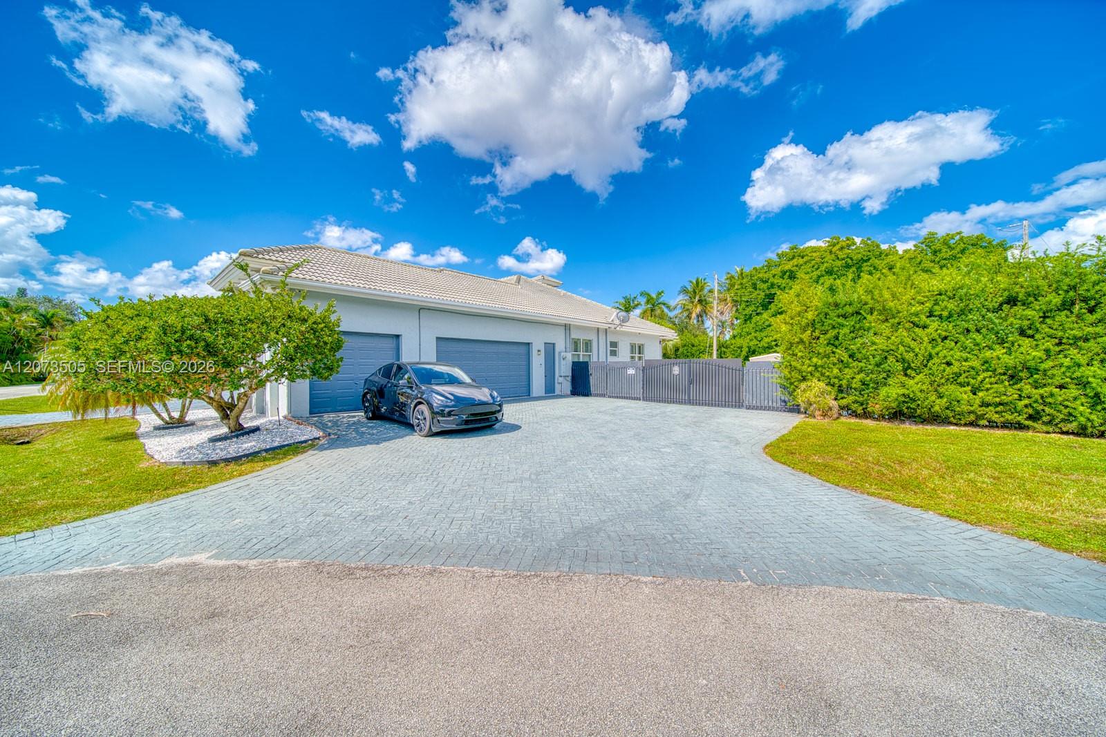901 NW 122nd Avenue