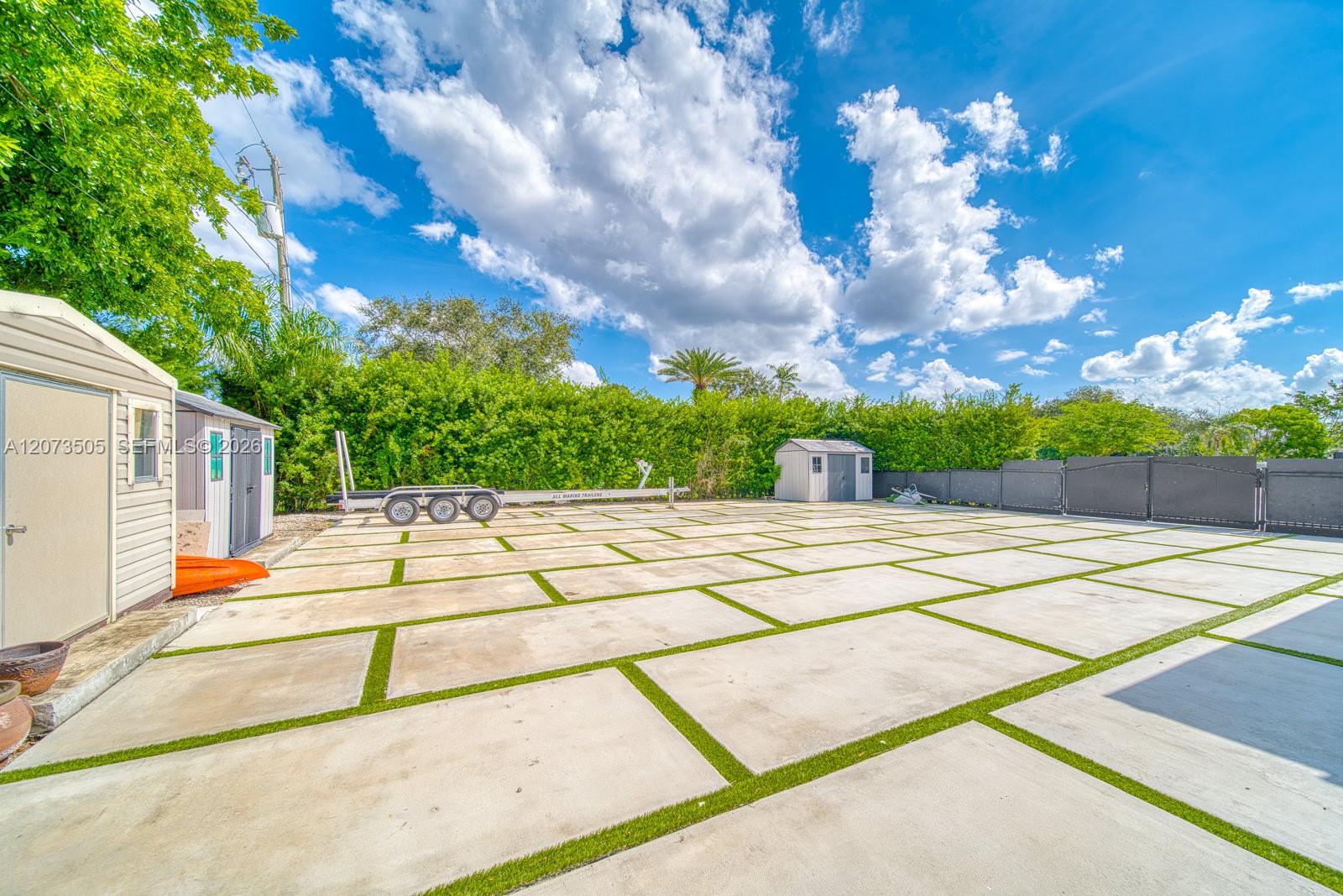 901 NW 122nd Avenue
