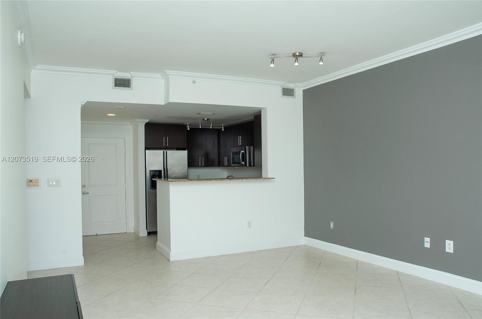 10 Aragon Avenue