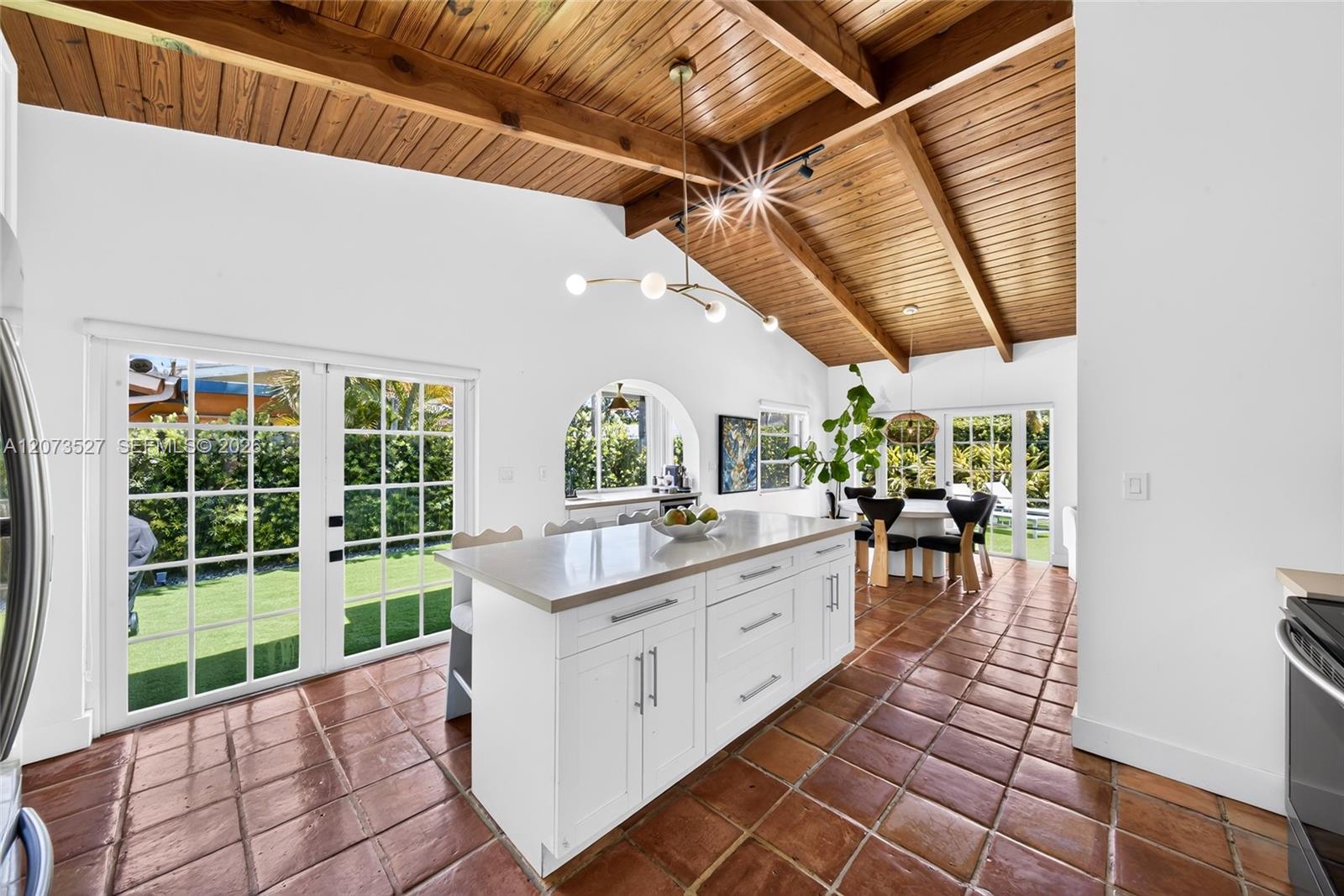 10315 SW 129th Court gallery image #15
