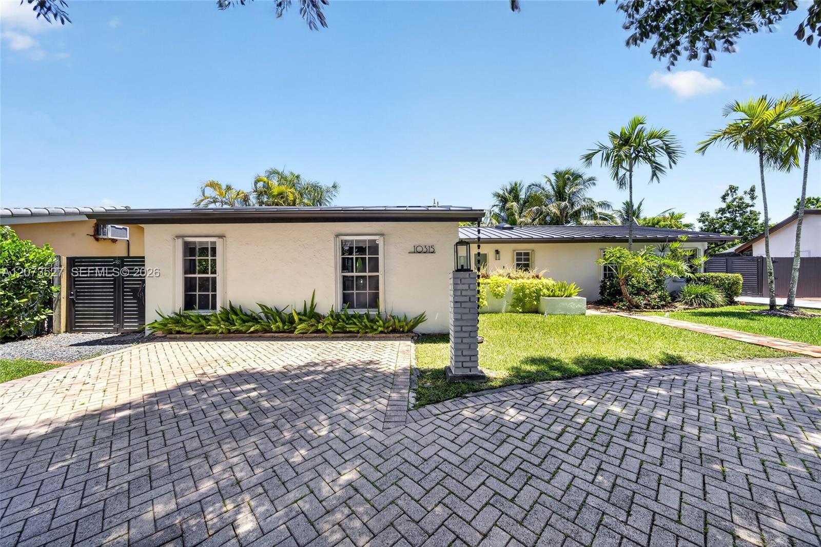 10315 SW 129th Court gallery image #3