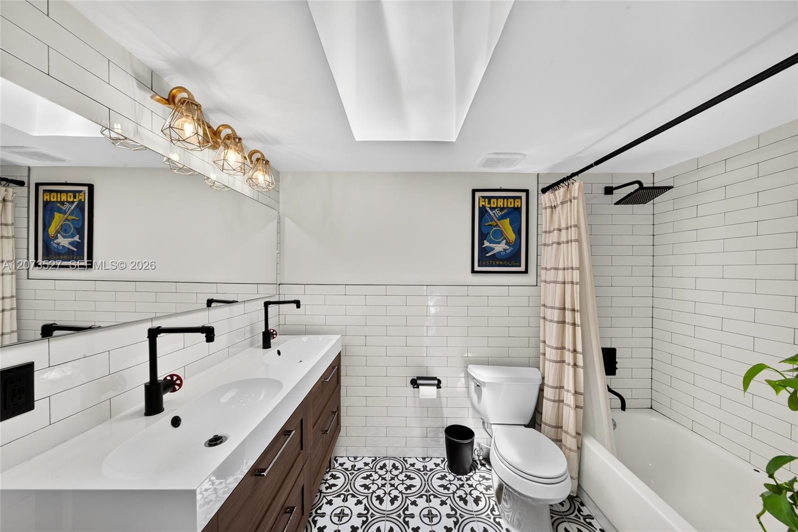 10315 SW 129th Court gallery image #33