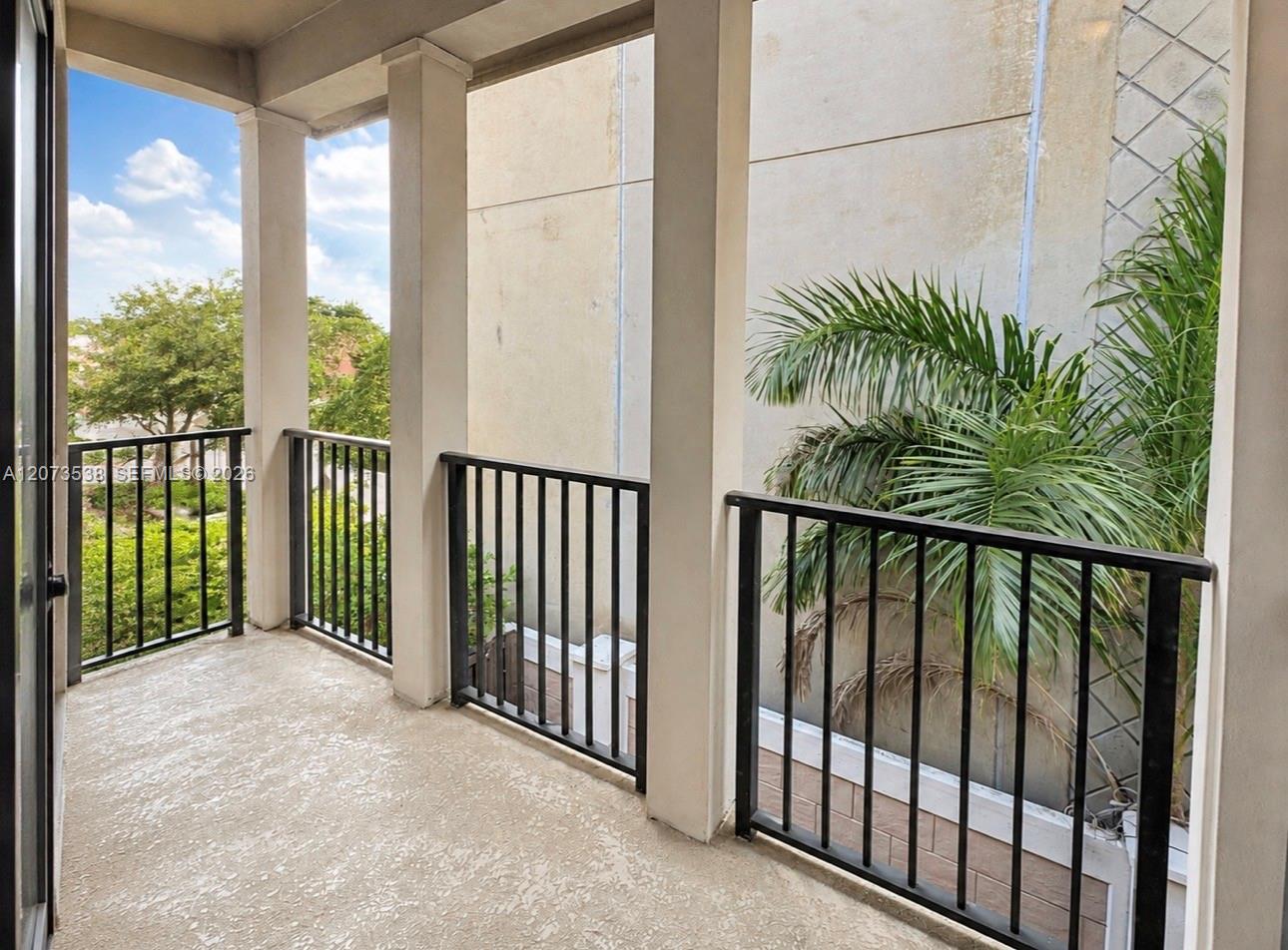 5930 NW 104th Path