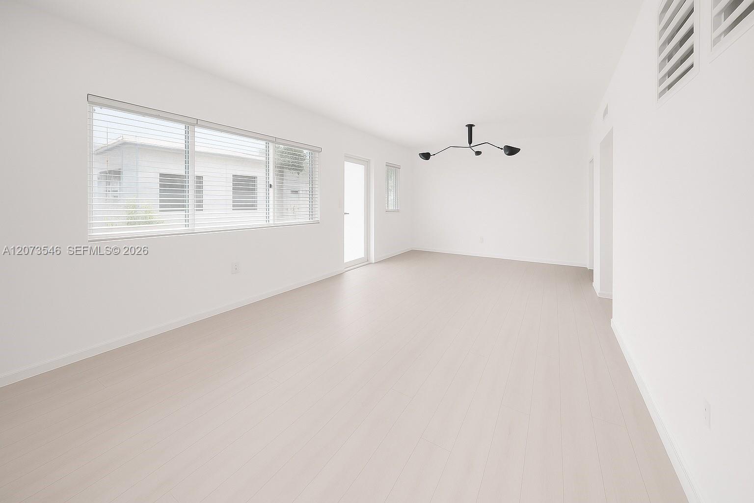 1110 Venetian Way