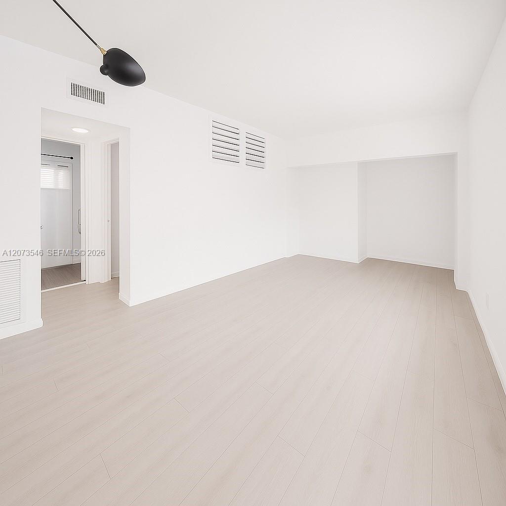 1110 Venetian Way