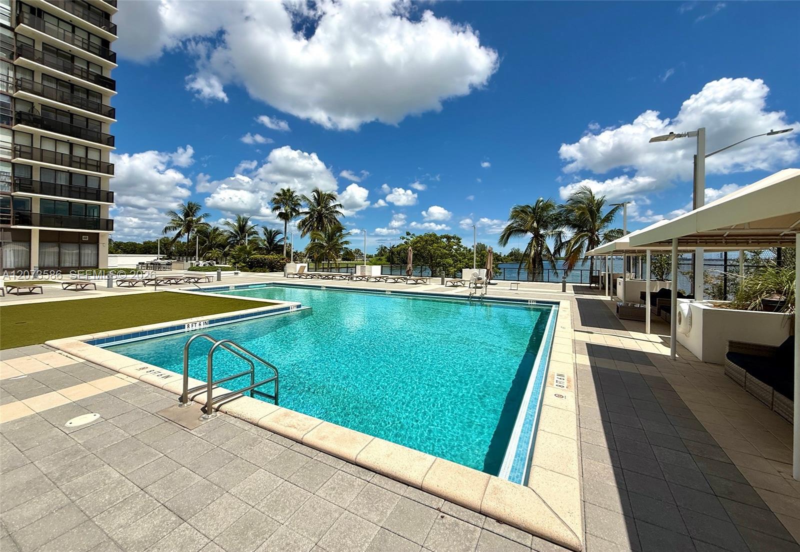 600 NE 36th Street