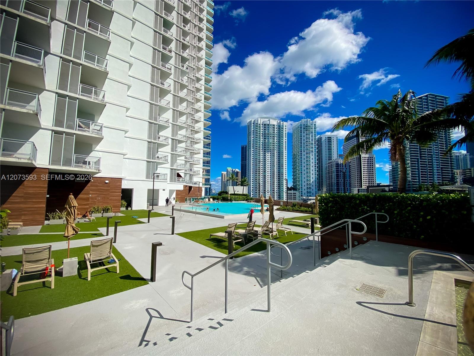 350 S Miami Avenue