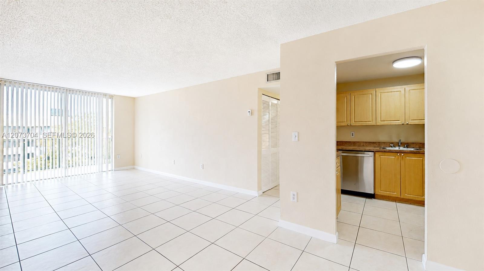 9360 Fontainebleau Boulevard