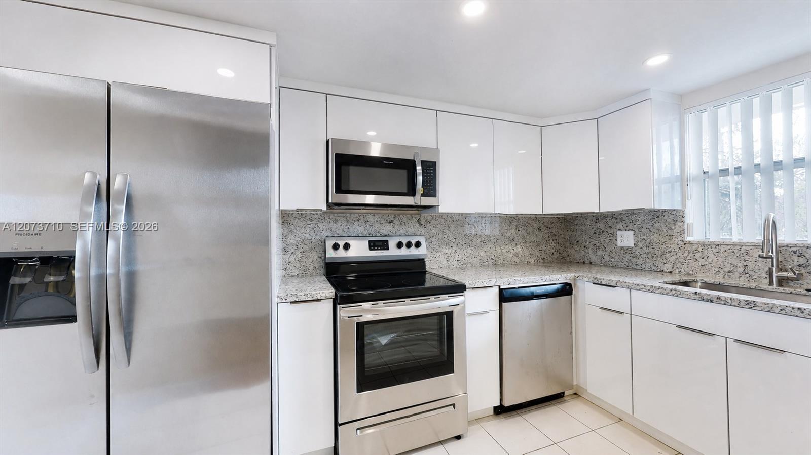 9363 Fontainebleau Boulevard