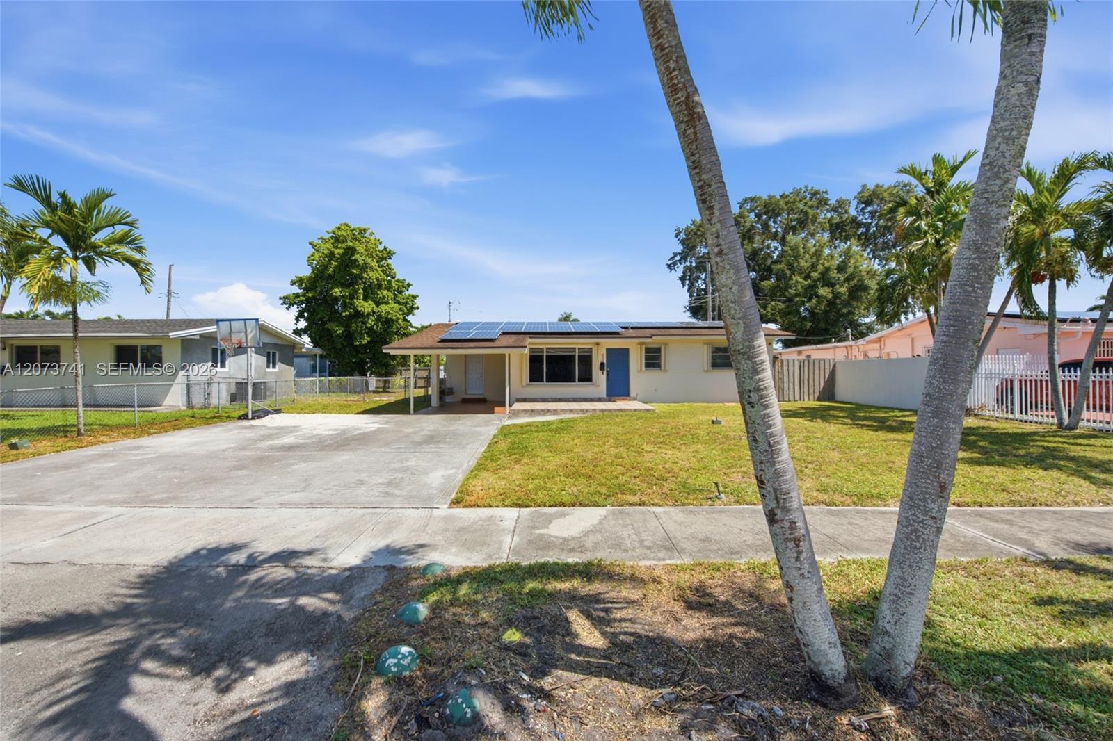 681 W 55th Place
